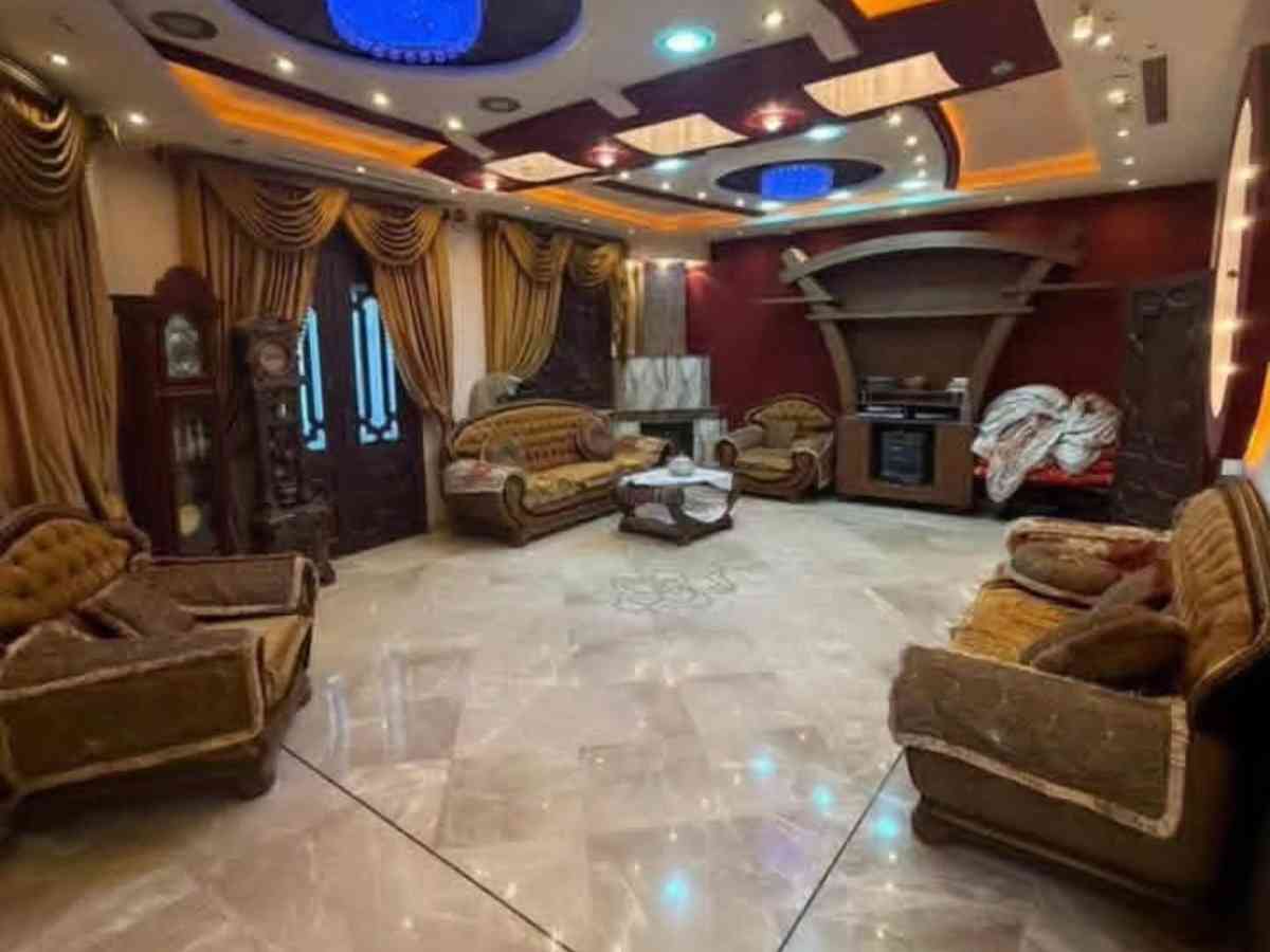 شقة 7 غرف 380م² طابق 1 للبيع